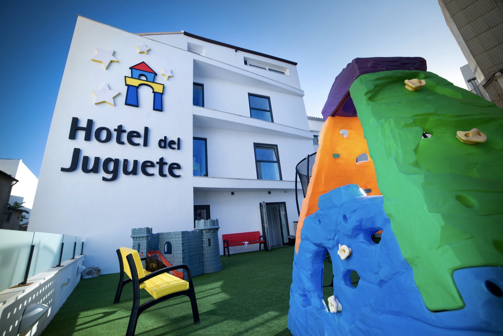 ¡Disfruta de un 2x1 en Hotel del Juguete!